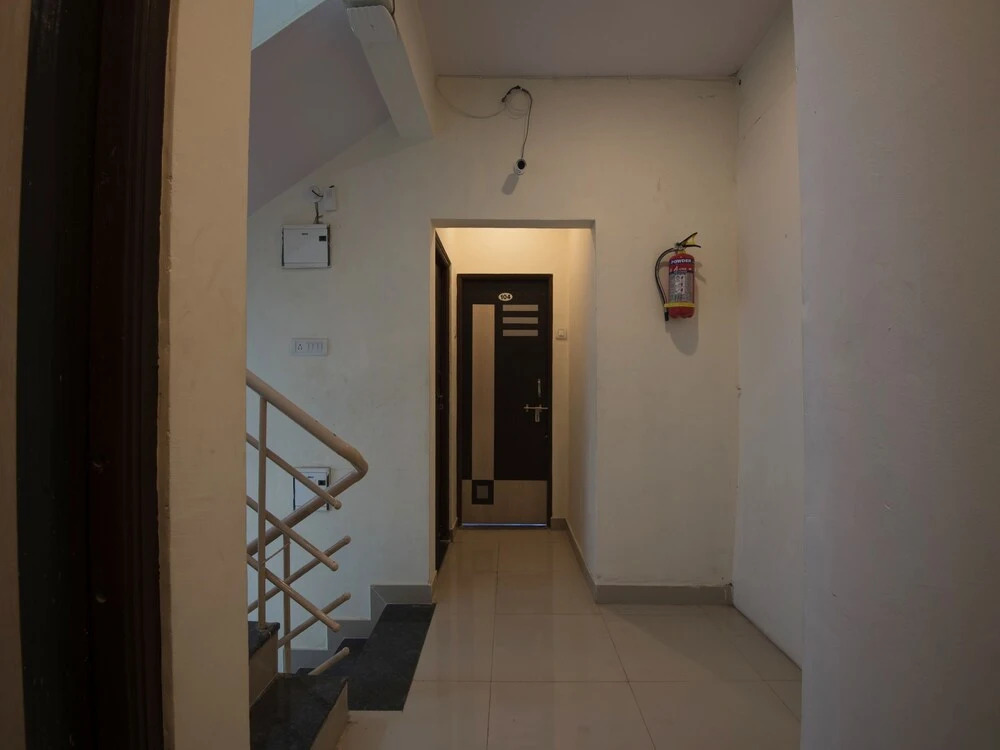 OYO 26467 Sumiran Plaza
