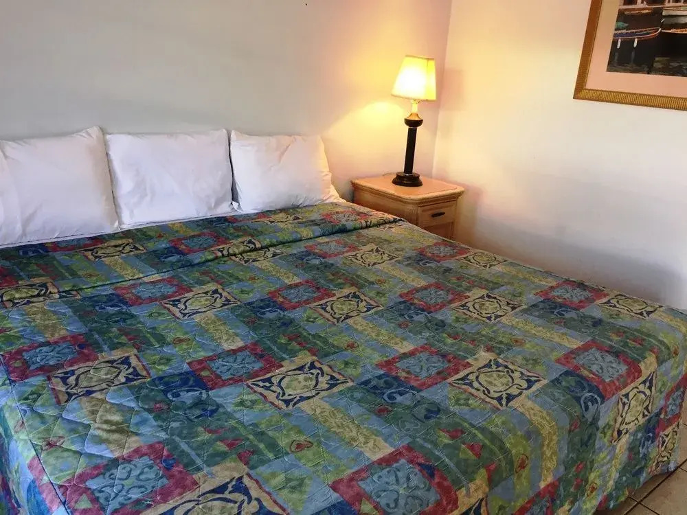 Magic Sun Tan Motel
