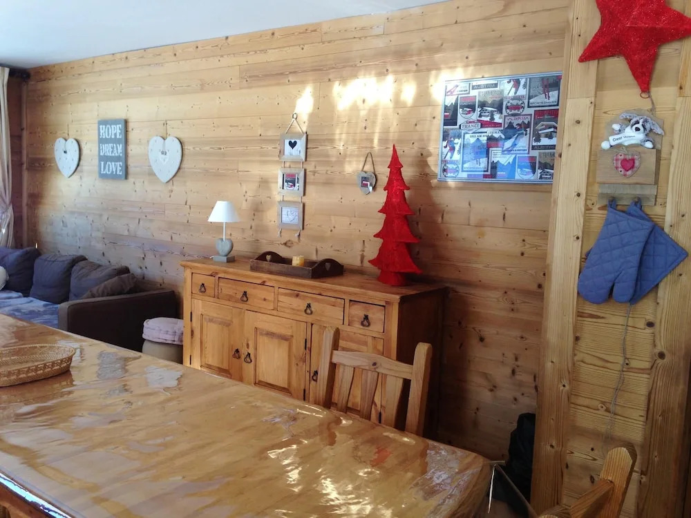 Apartment with 4 Bedrooms in Crest-Voland, with Wonderful Mountain View, Furnished Terrace And Wifi - 90 M From the Slopes