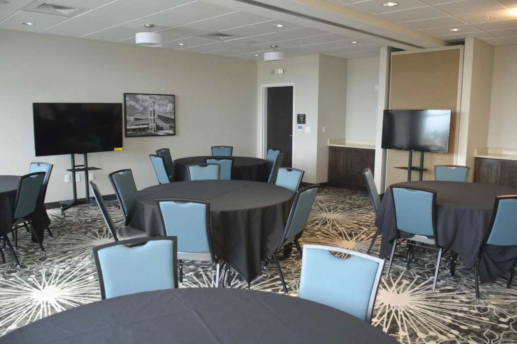 Best Western Plus Bolivar Hotel & Suites