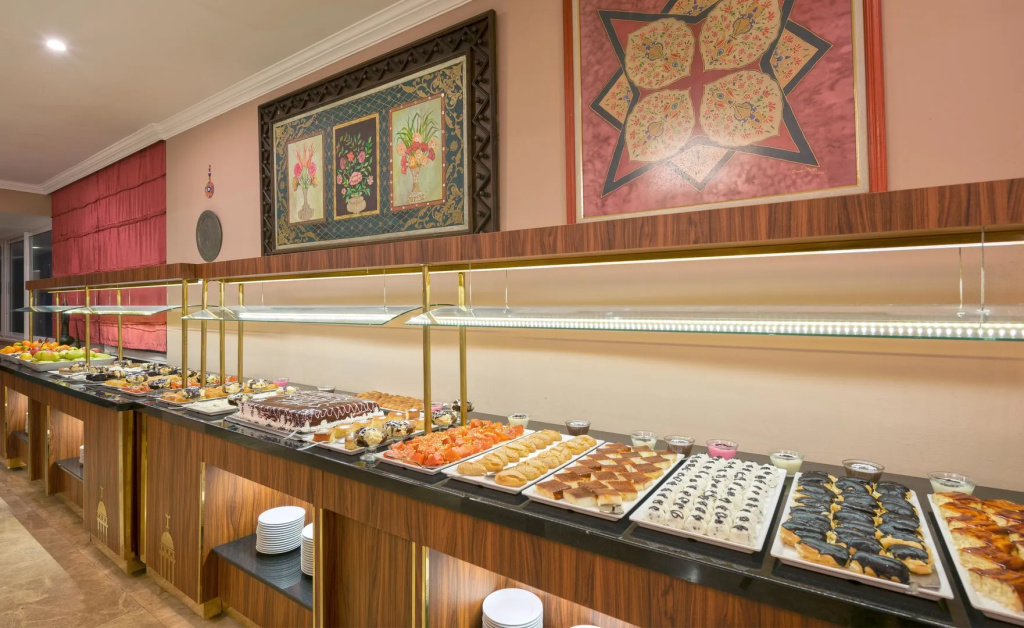 Antique Roman Palace Museum Hotel