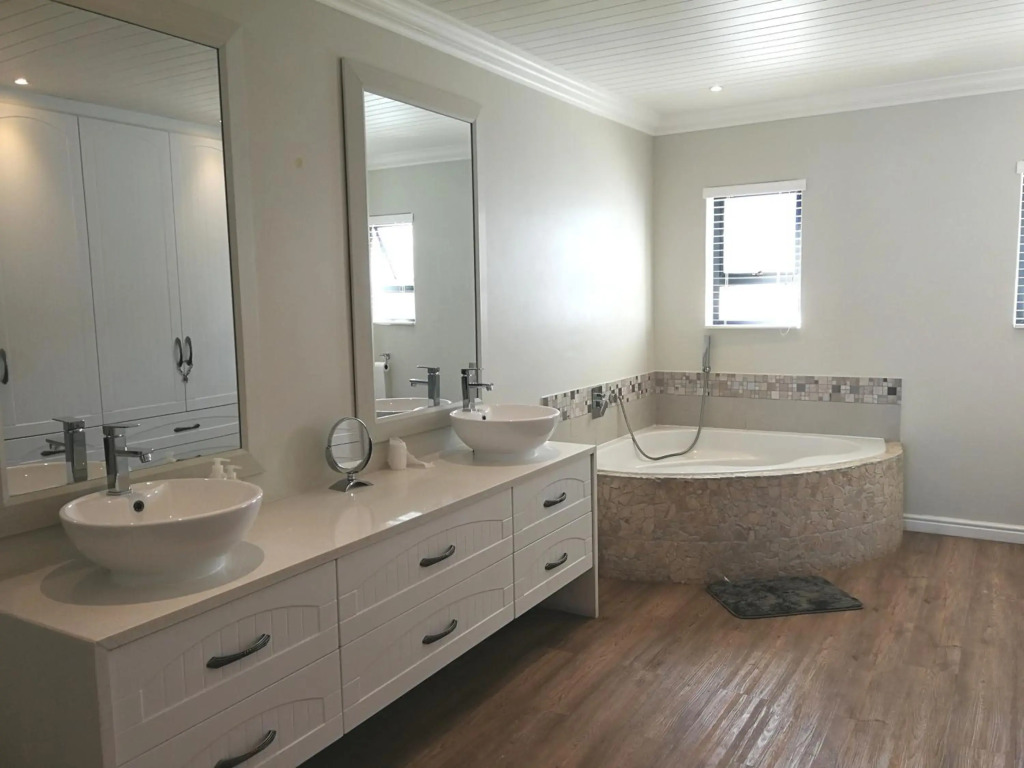Paradise Beach Apartments Langebaan 4 Elara