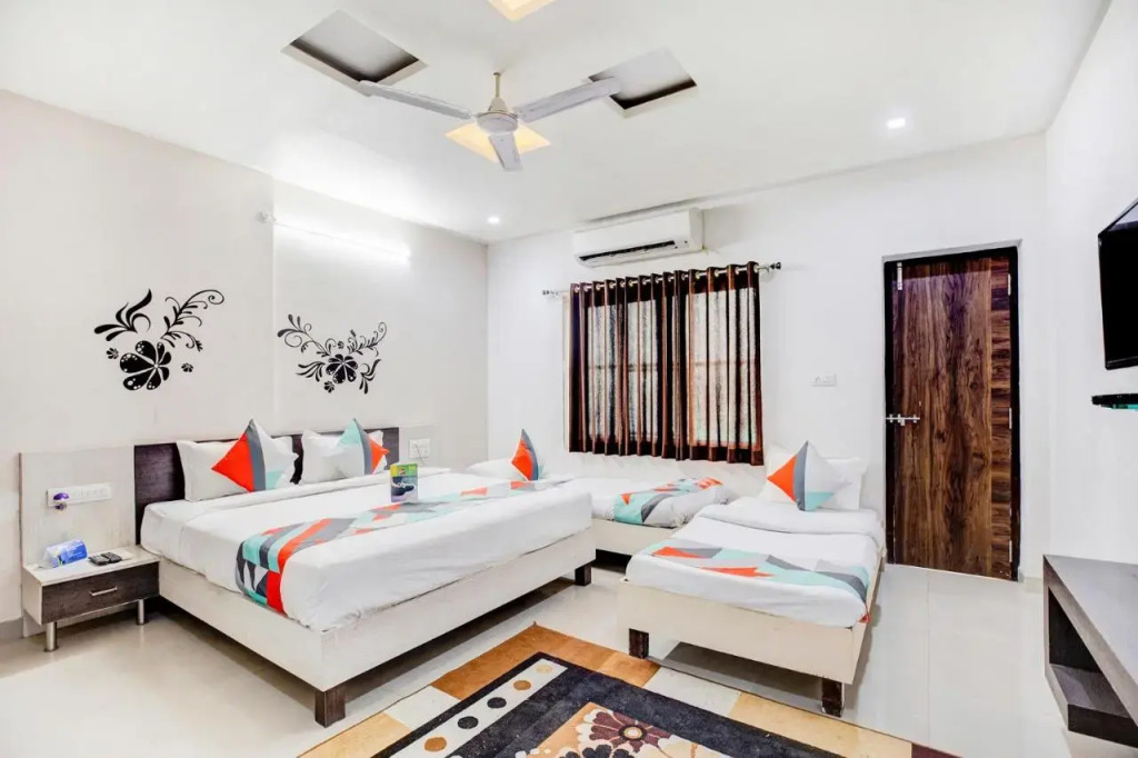 FabHotel Himanshi