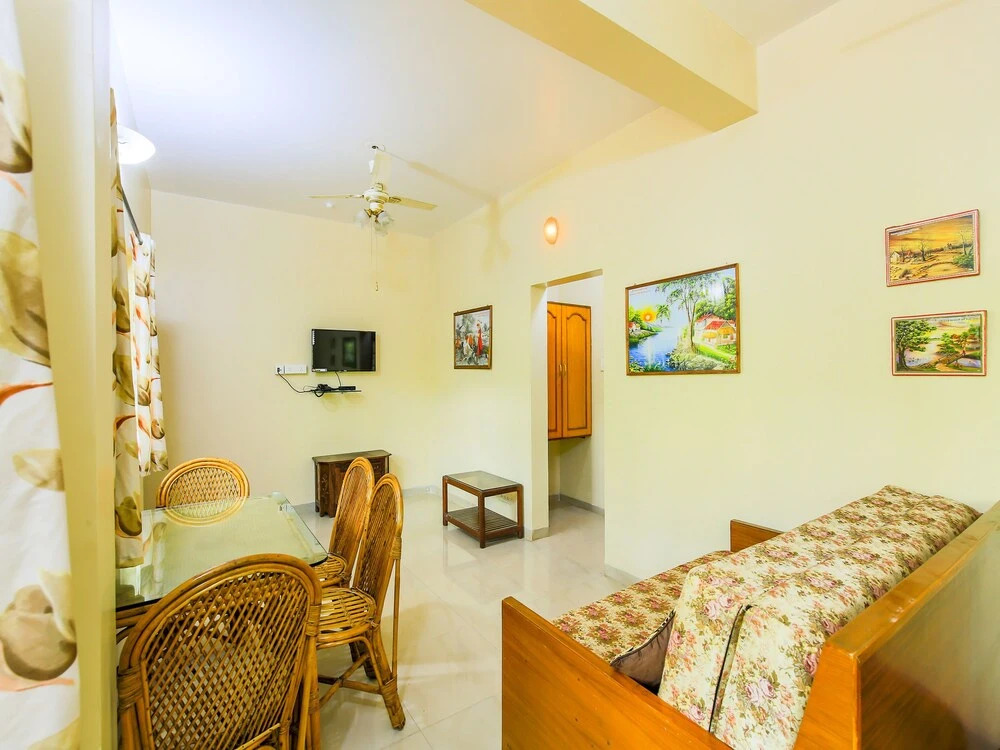 OYO 13747 Tanisha Guest house