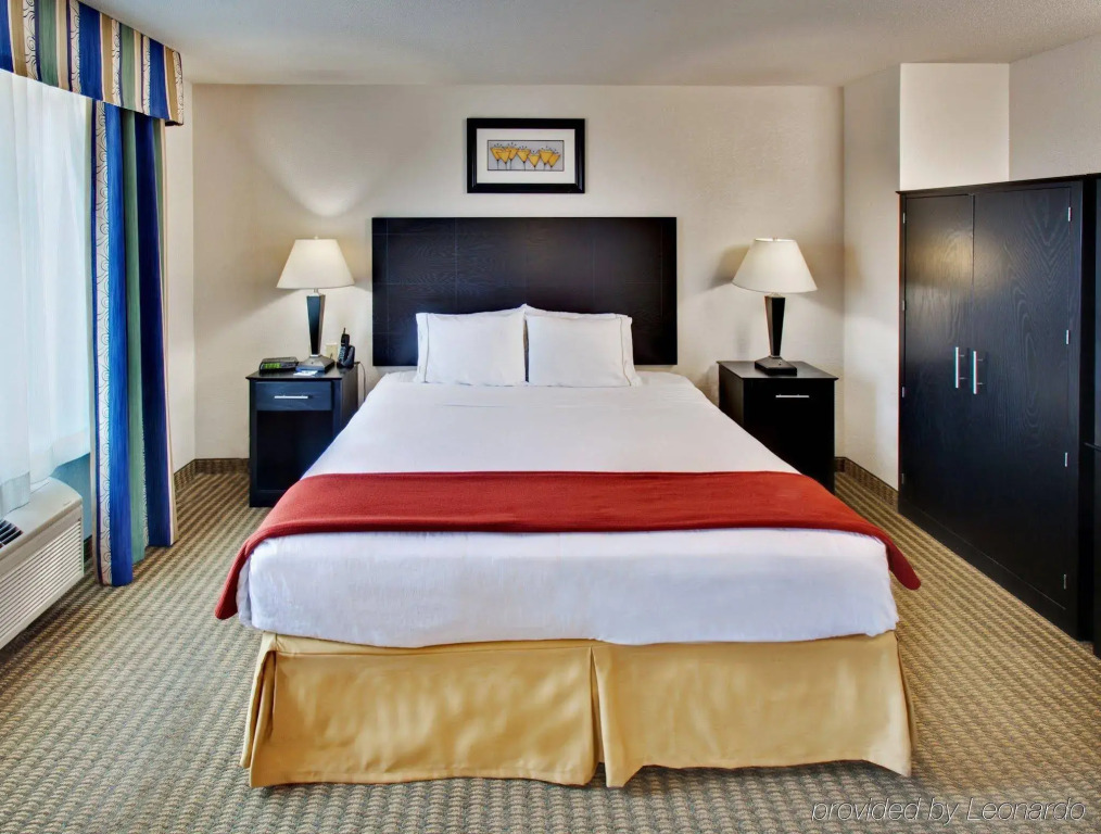 Holiday Inn Express & Suites North Platte by IHG
