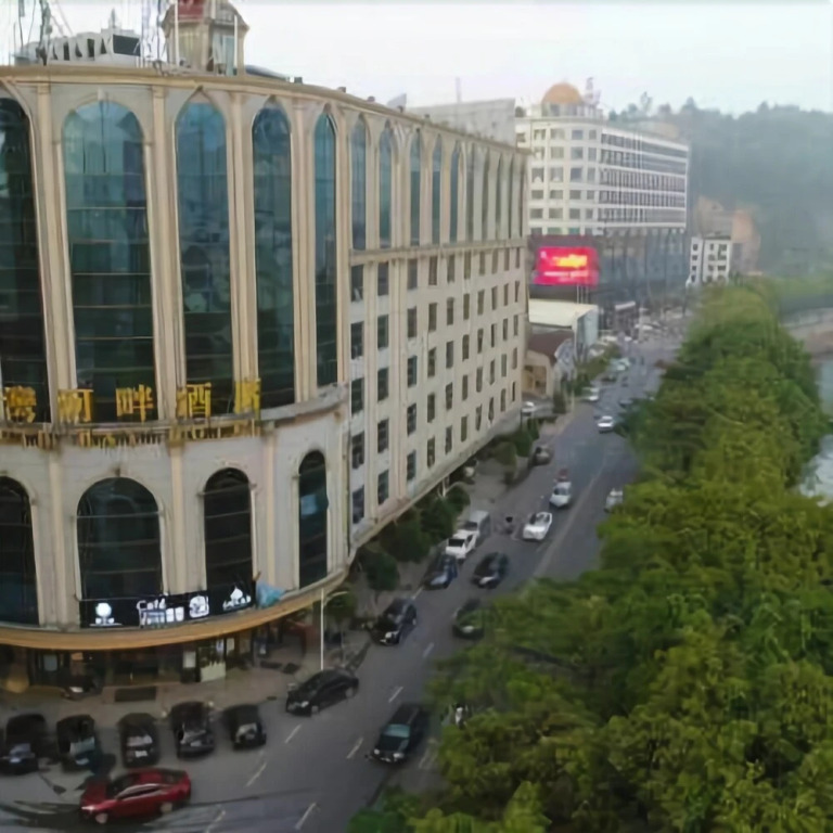 South Bay Hotel