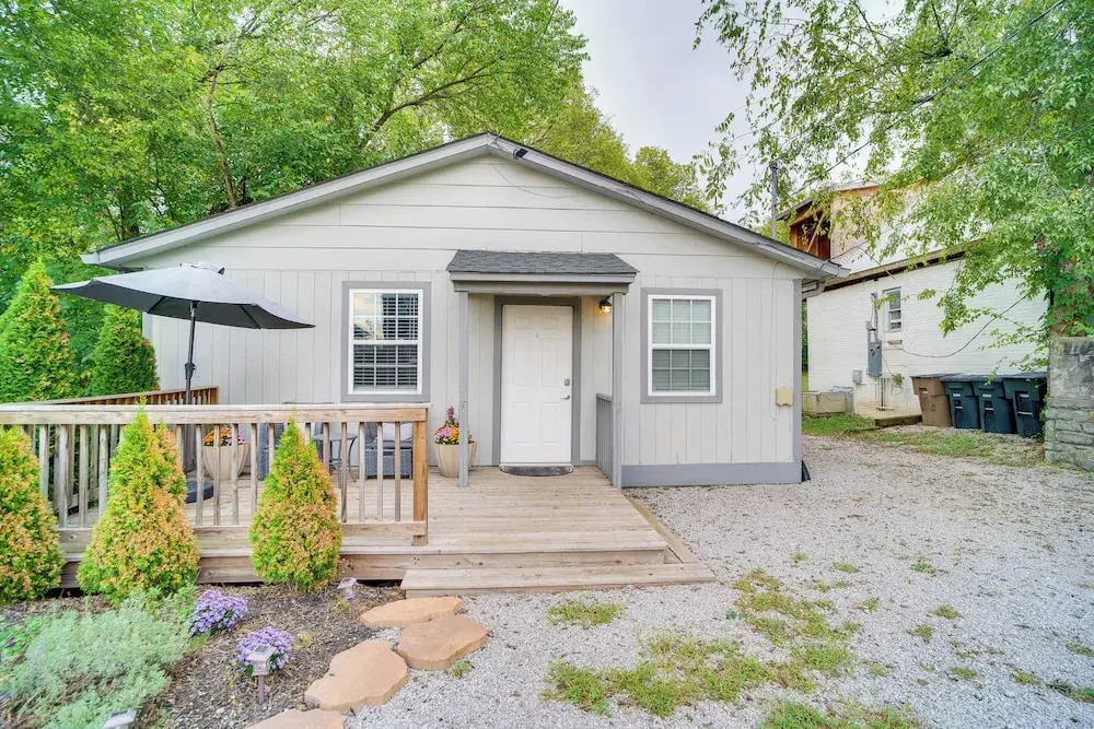 ~ 3 Mi to Dtwn: East Nashville Home w/ Deck