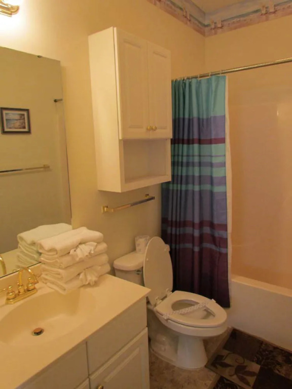 Magnolia Place 102 4765 2 Br condo by RedAwning