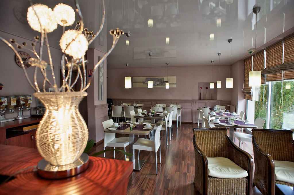 Brit Hotel Le Surcouf