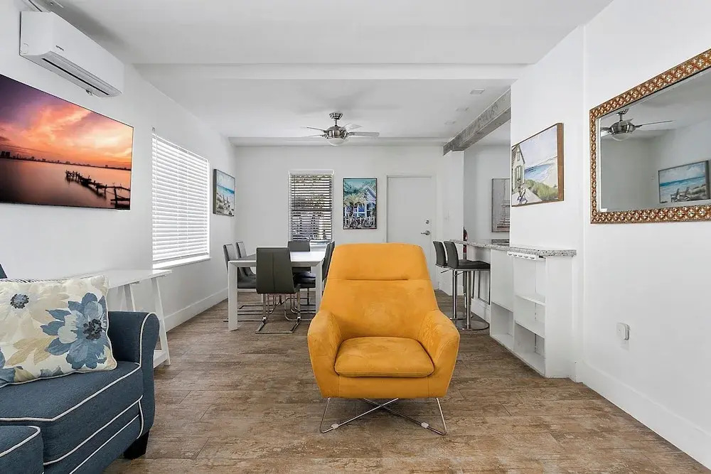 Spacious 1 Bedroom APT at the beach