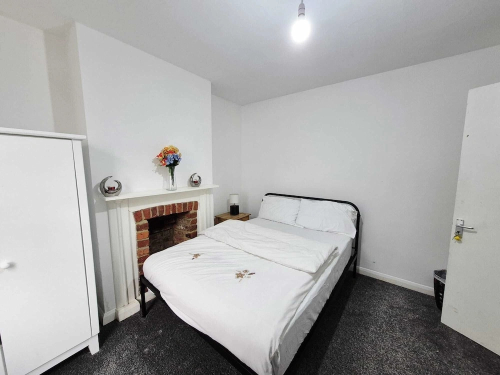 Room-private Room, Closer to Train Stati