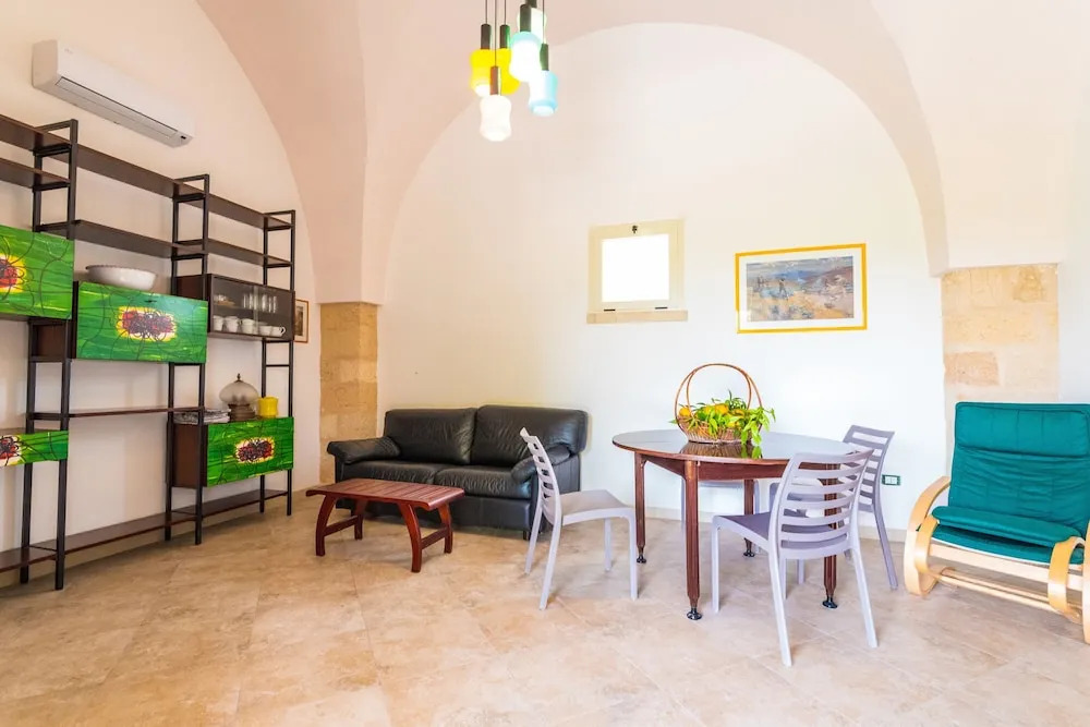 Casina Farnarari by BarbarHouse