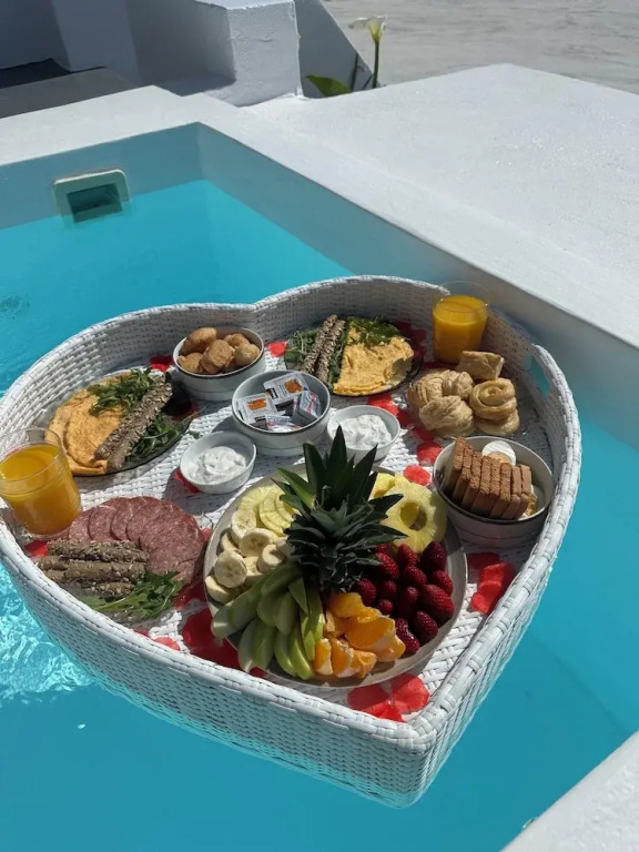 Lackos Luxury Suites