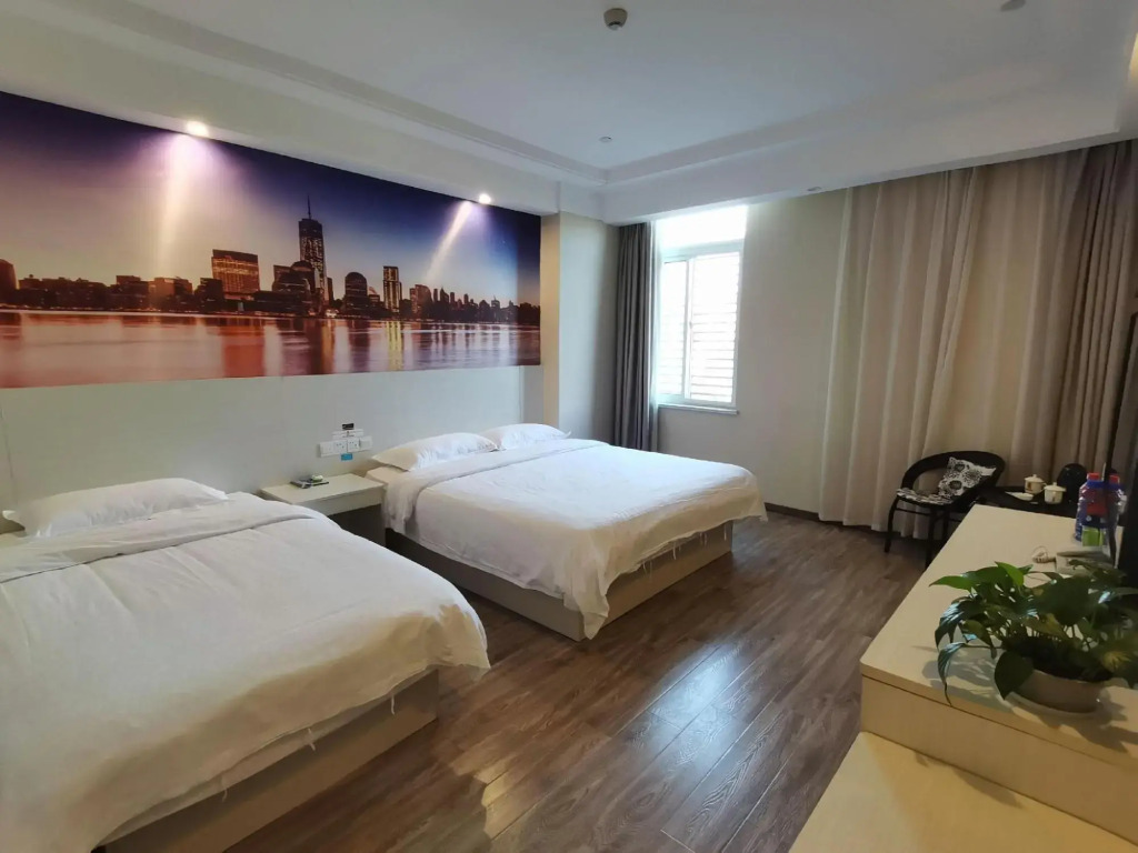 Super 8 Hotel (Linquan East Road, Guangde Road)