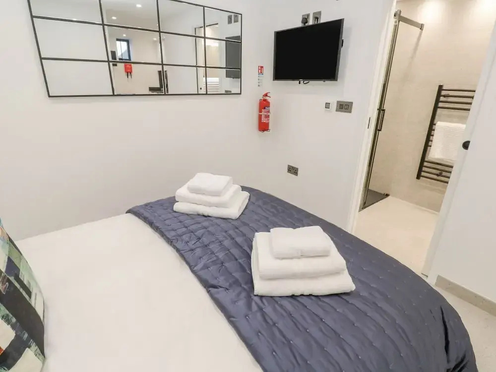 2A Salubrious Terrace