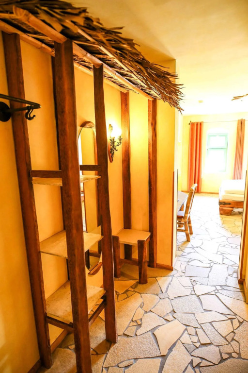 Backstage Hotel