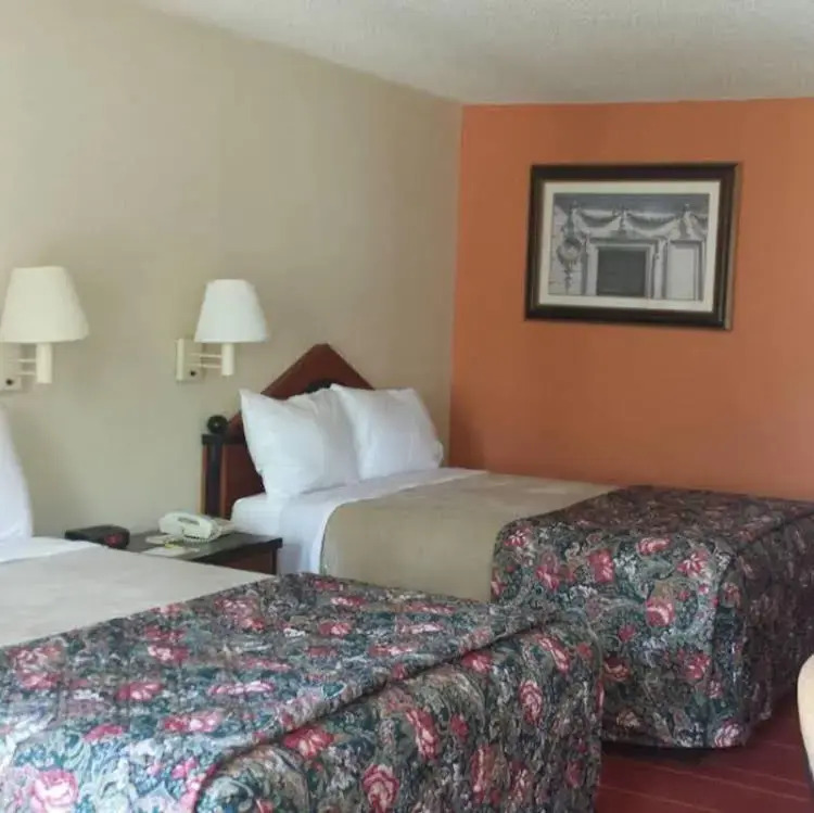 Days Inn Greensboro East