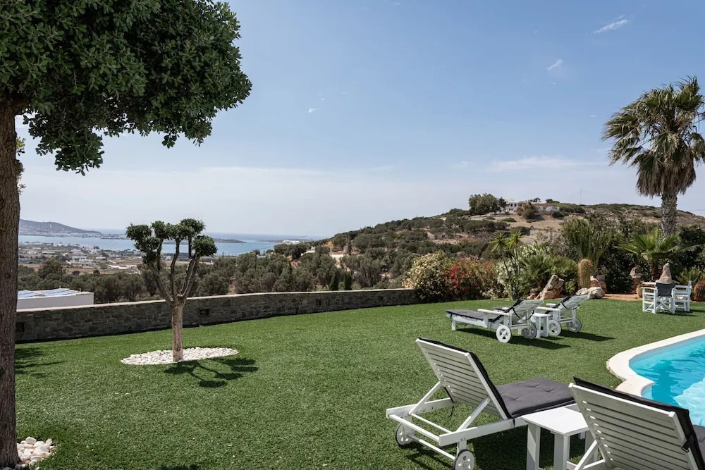 Villa Phos Paros