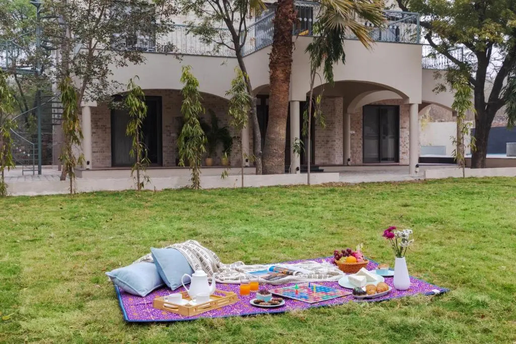 SaffronStays Pristine Manor - 8-BR Udaipur villa with private pool, garden, and event space near Fateh Sagar Lake