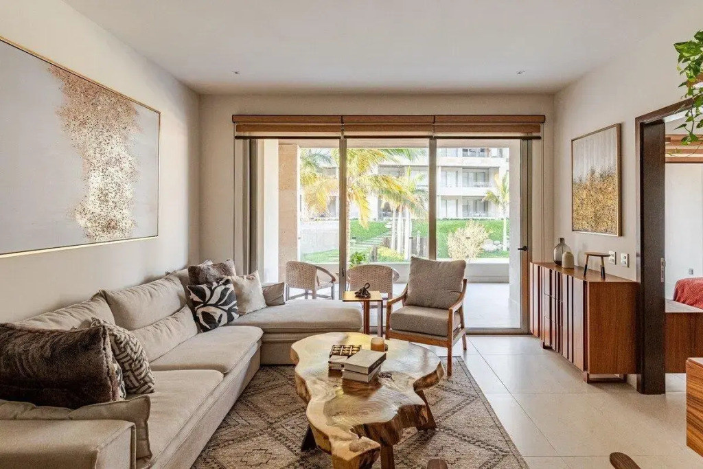 Elegante Condo, con alberca, zona Tezal