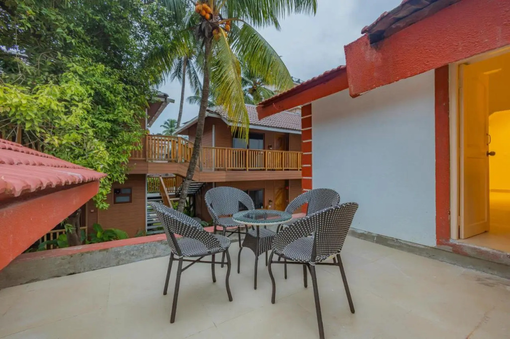 TreeHouse Mars Beach Cottages & Villas