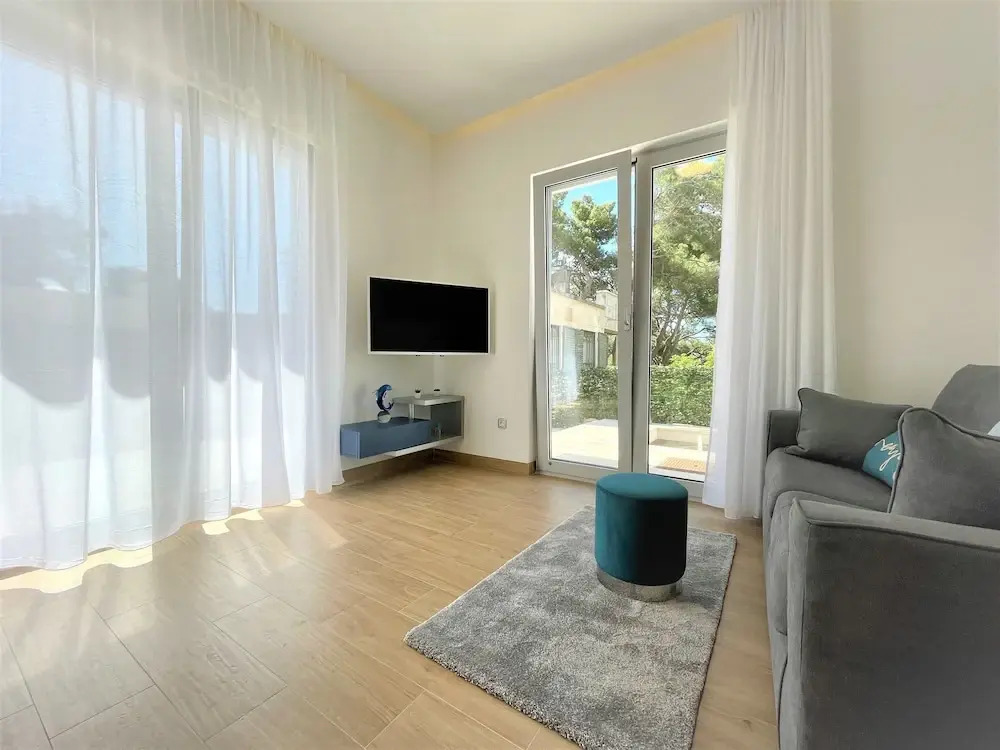 Beach Residences Caroline