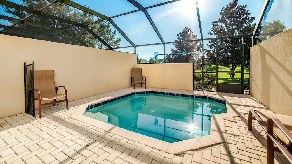 Renshaw Villa #2540
