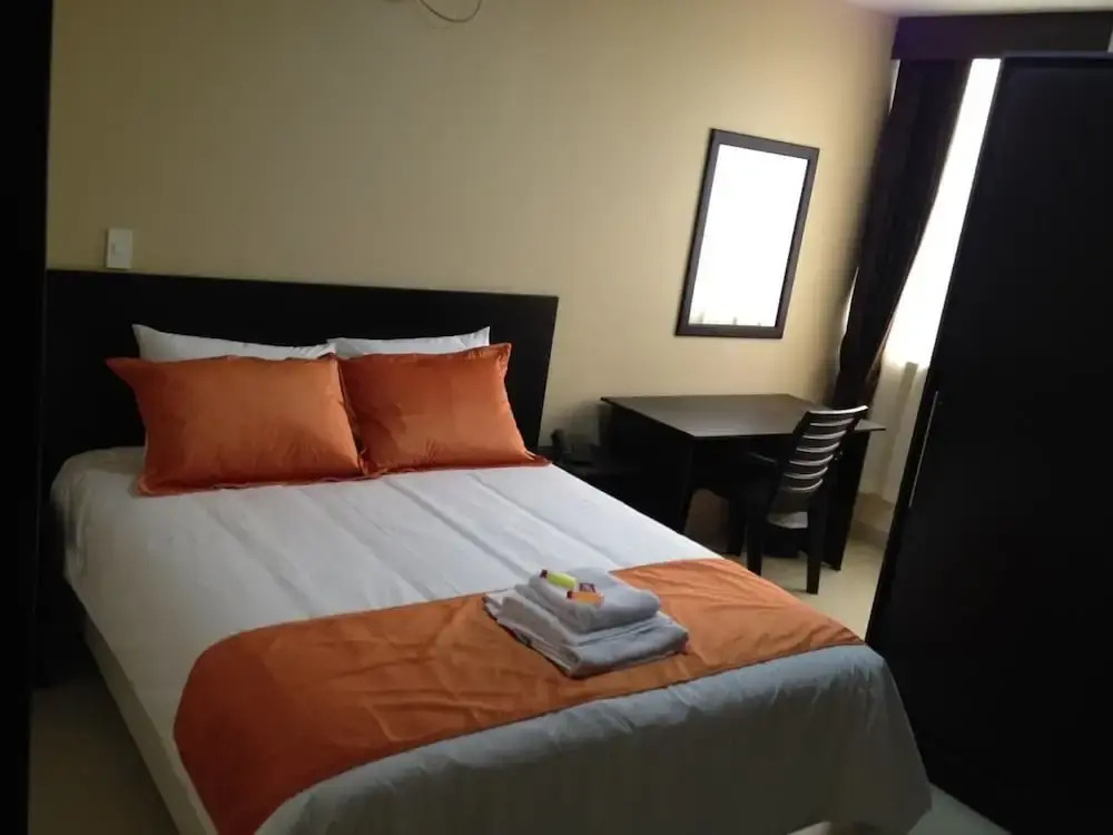Amaron Hotel
