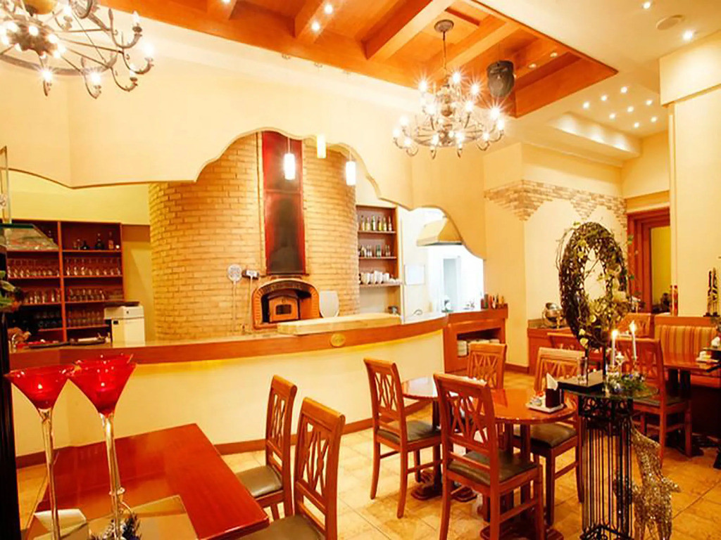 Charis Hotel