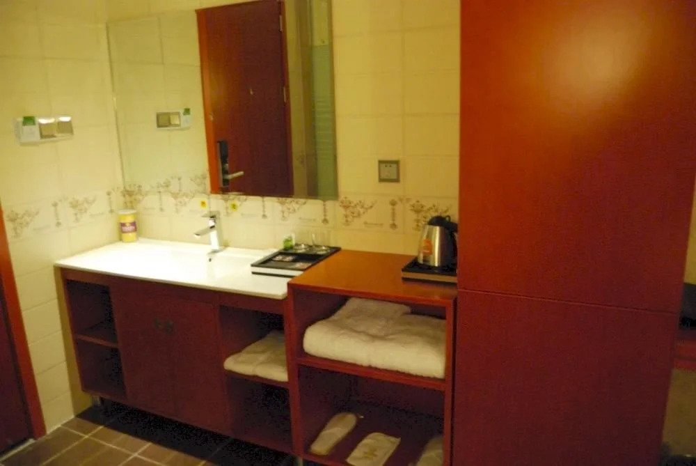 Fuyuan Baihe Holiday Hotel