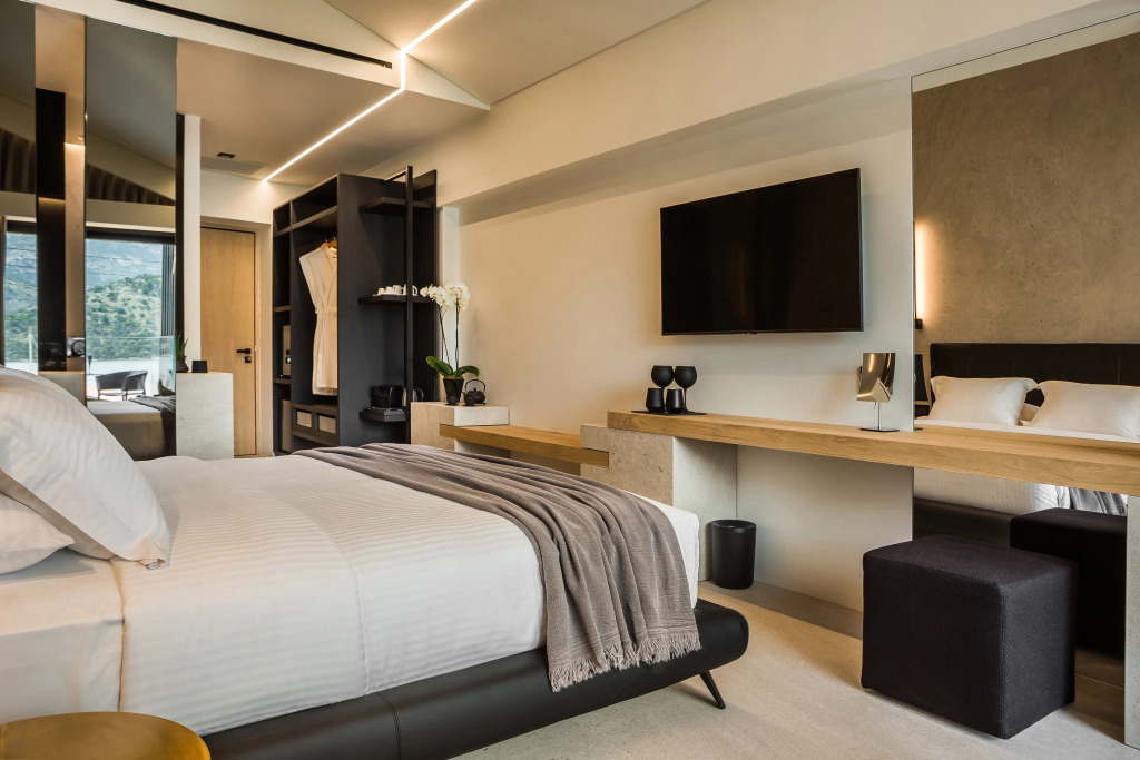 Canale Hotel & Suites