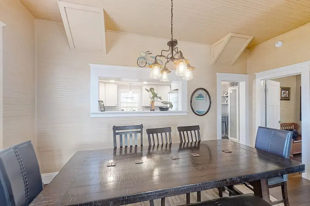 Pet -friendly Home Walking Distance to Down St Augustine