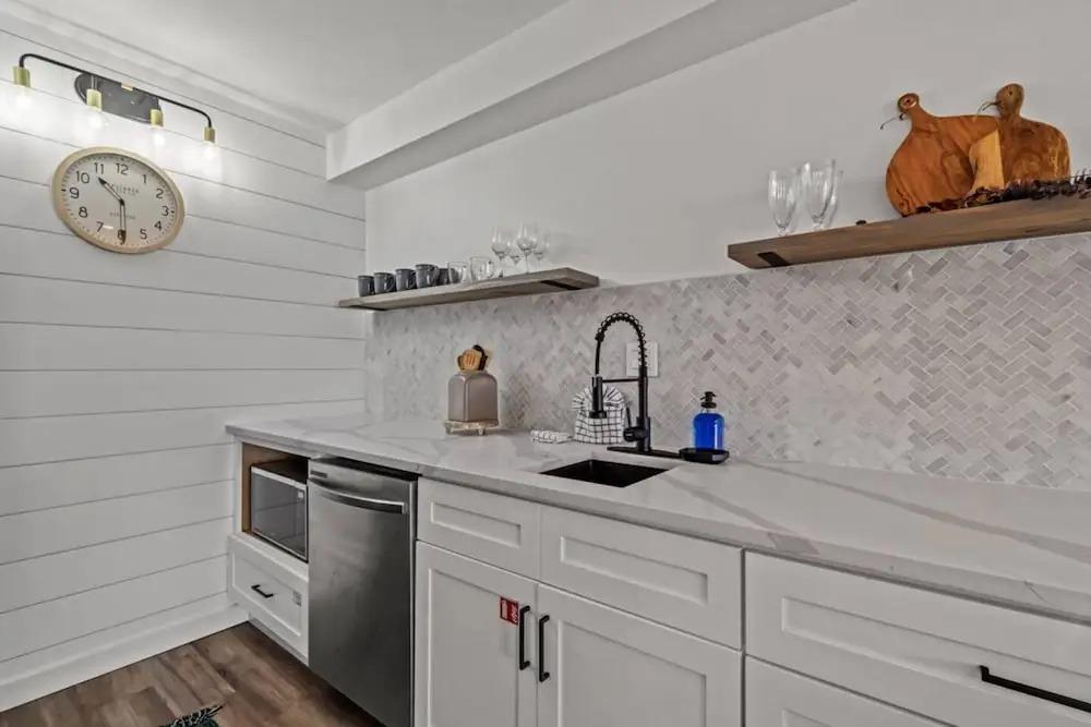 Summit 803 - Luxury Beach Resort Condo 1-6 People