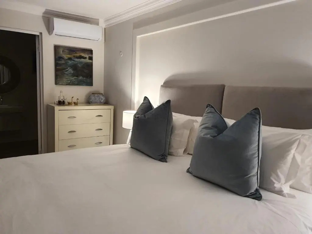 66 On Monzali 4 Star Luxury Guesthouse