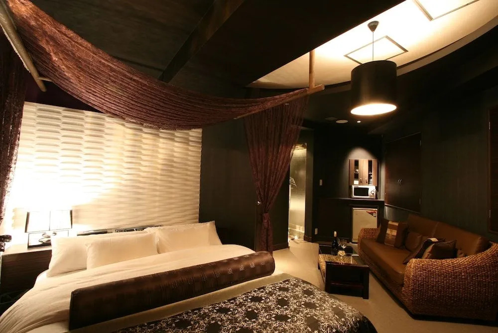 Hotel VARKIN