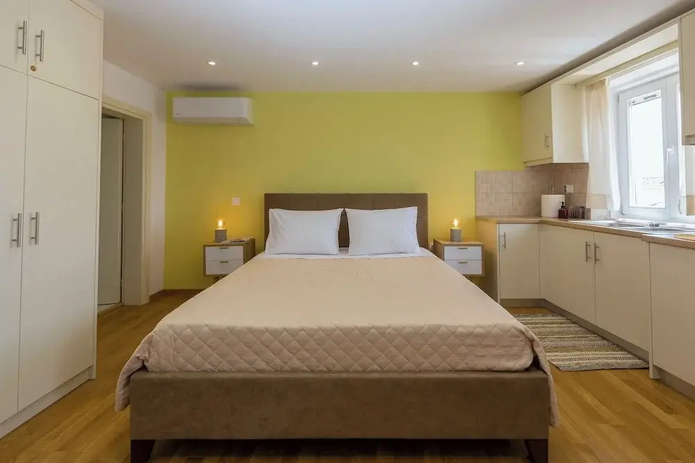 THE CENTRIC Apt. by LOC HOSPITALITY