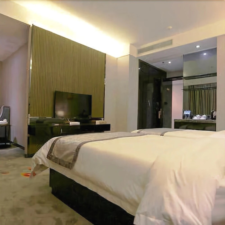 Grand Tide Hotel