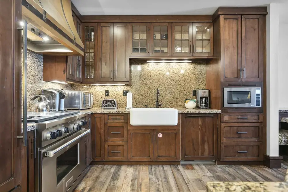 Arrowleaf Lodge - Two Bedroom Condo #401 by Deer Valley Resort
