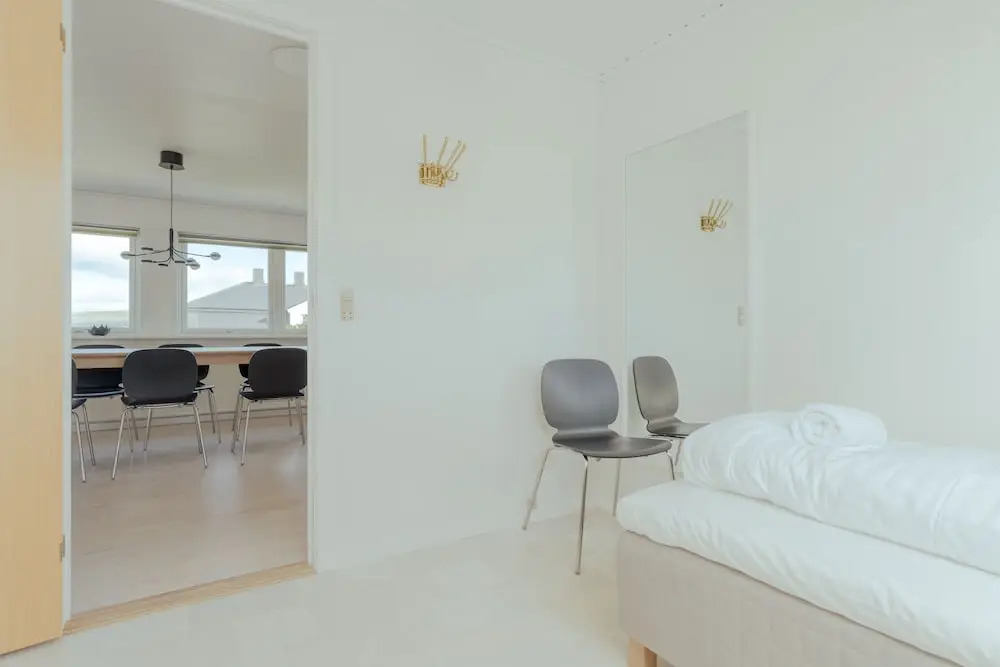 Large Penthouse Apt - Downtown - Marina