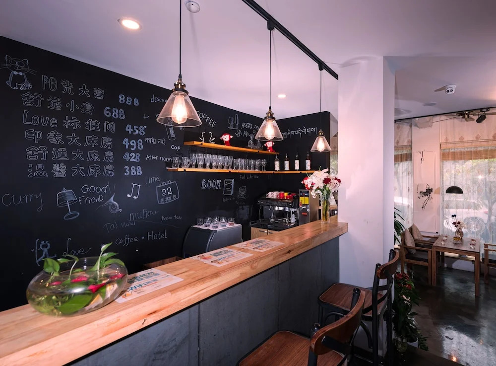 Yue Love Hotel