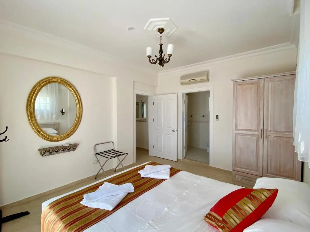 4 Bedroom - 3 Bathroom - 8 Person, Private Pool - Private 1000m2 Garden, DETACHED Villas, Unlimited WiFi - Free Parking