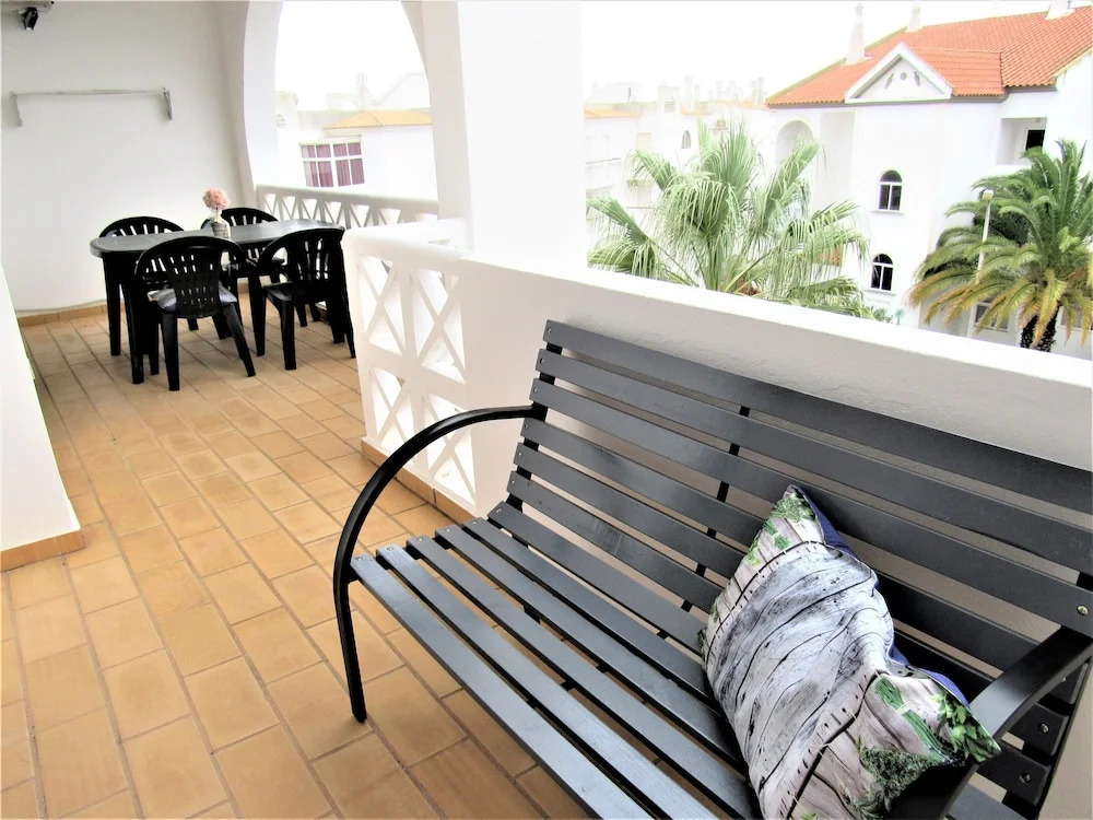 Albufeira 2 Rooms Central Large Apart, Pool, Wifi