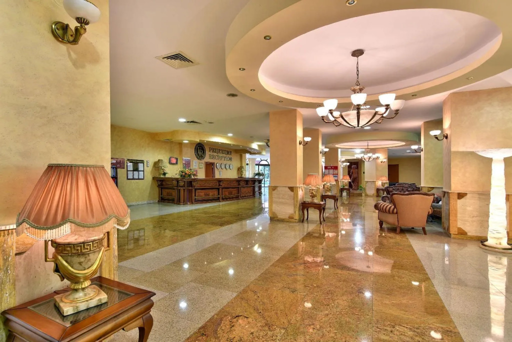 Estreya Residence Hotel
