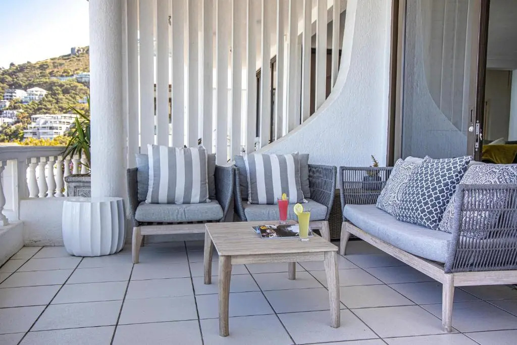 Clifton YOLO Spaces - Clifton Beachfront Apartments