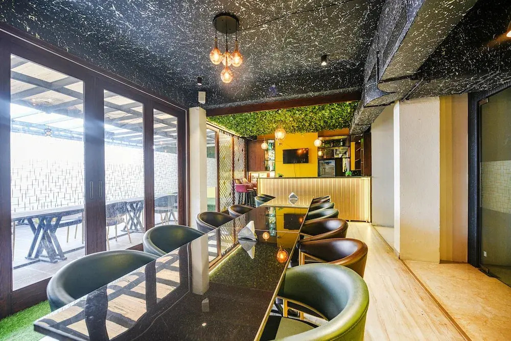 Hotel Viraj Inn