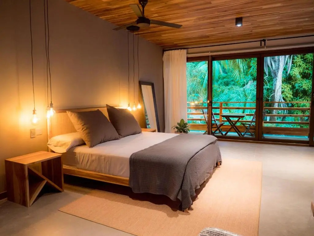 ARjAU Boutique Hotel