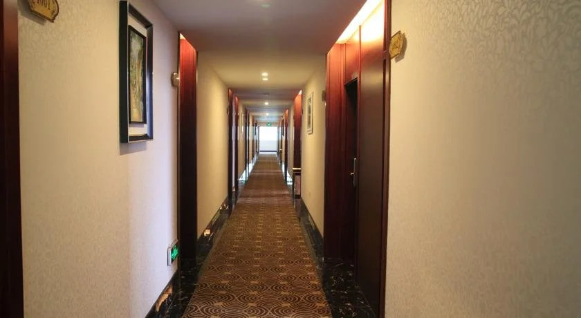 Bai Rong Business Hotel
