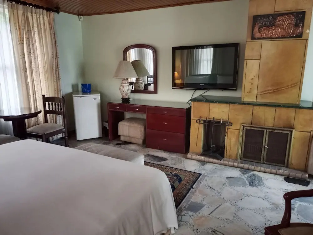 Hotel California Pacho