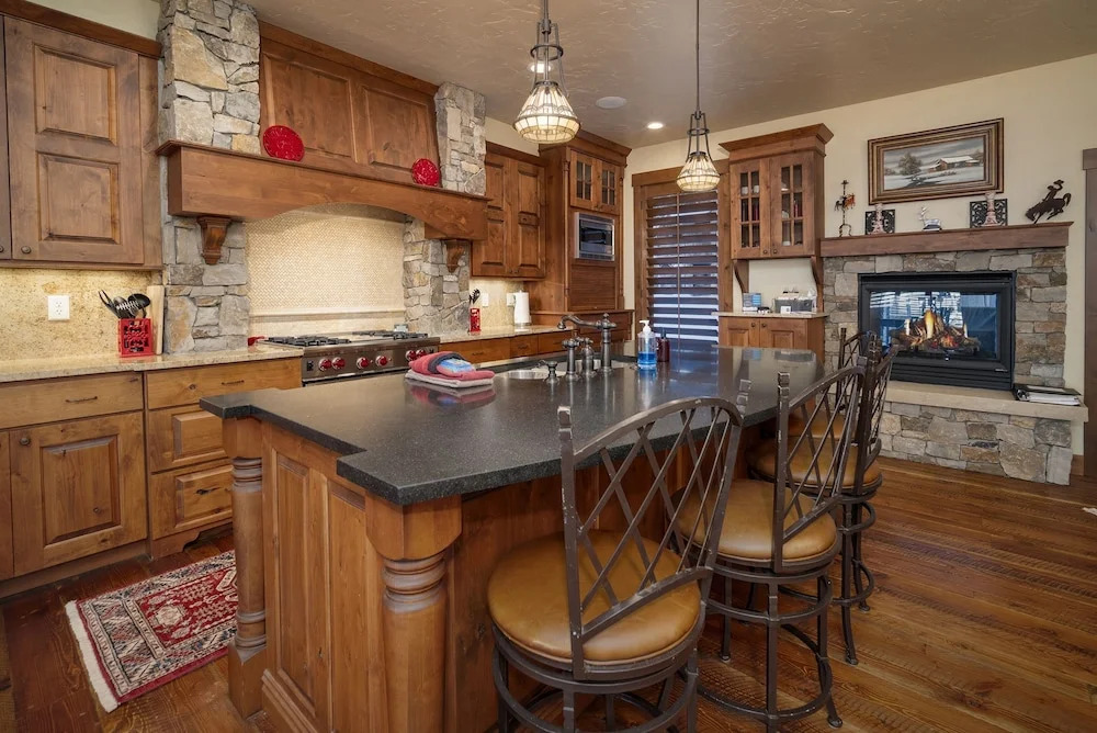 Base Camp At Iron Horse... 4 Bedroom Townhouse by RedAwning