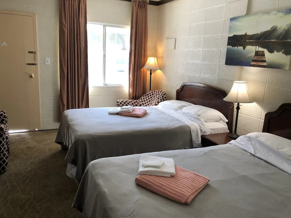 Rolling Hills Motel